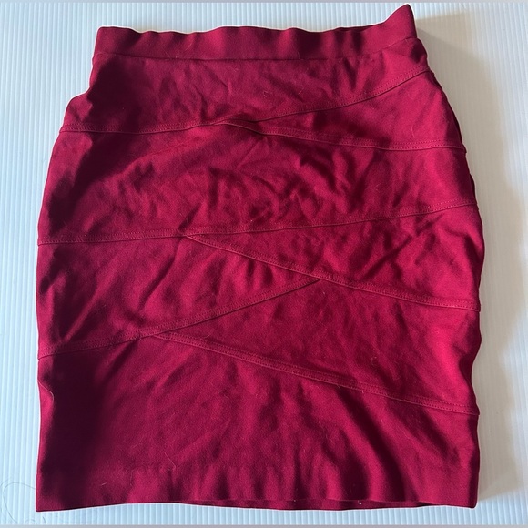 Cleo Vibrant Red Pencil Skirt - Picture 5 of 5